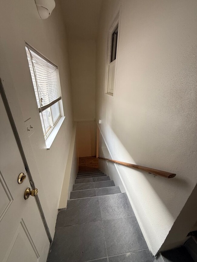 Building Photo - (2017 8th Ave)