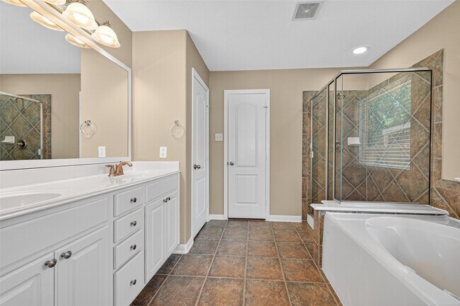 Building Photo - 21511 Venture Park Dr