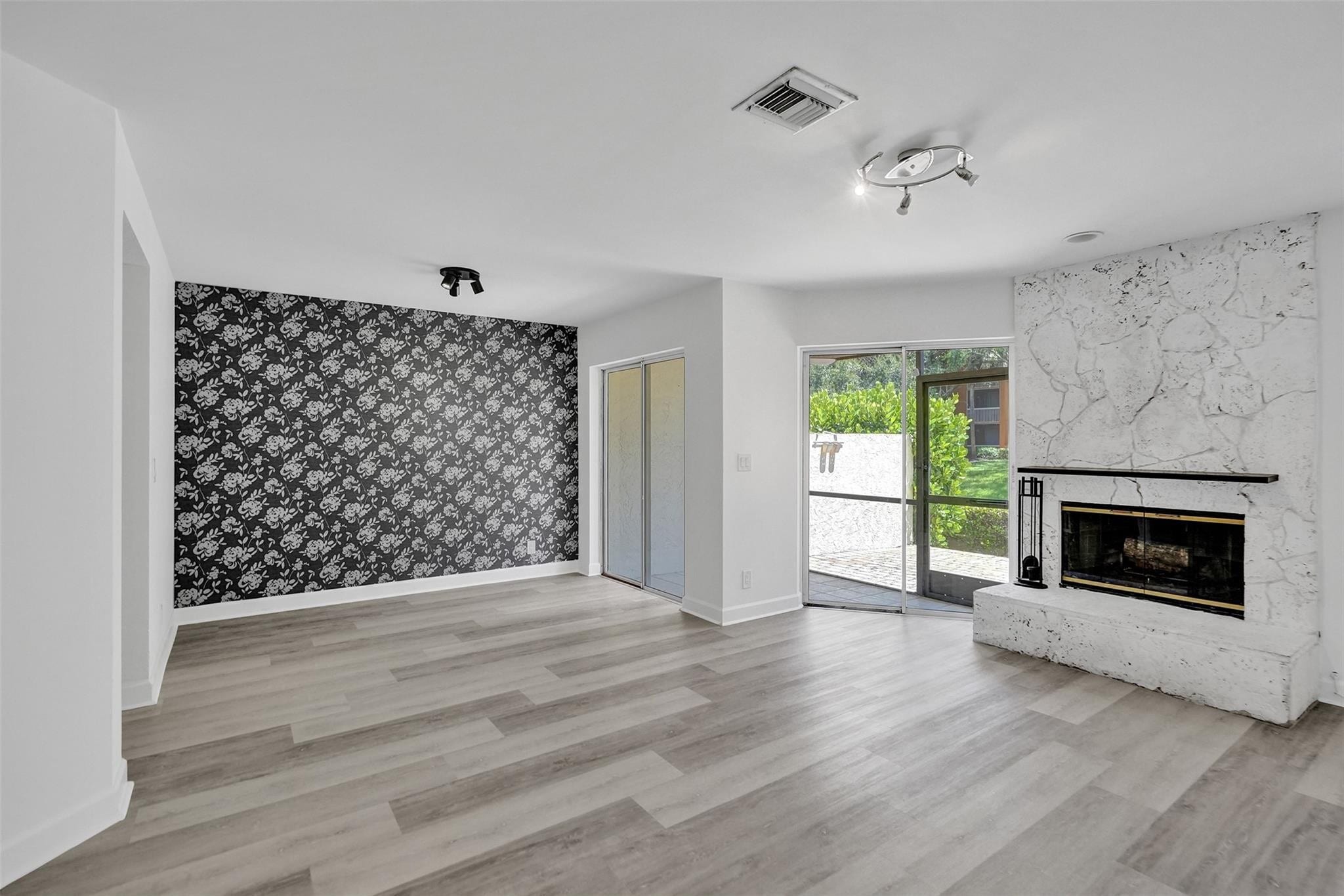 Building Photo - 11652 NW 19th Dr