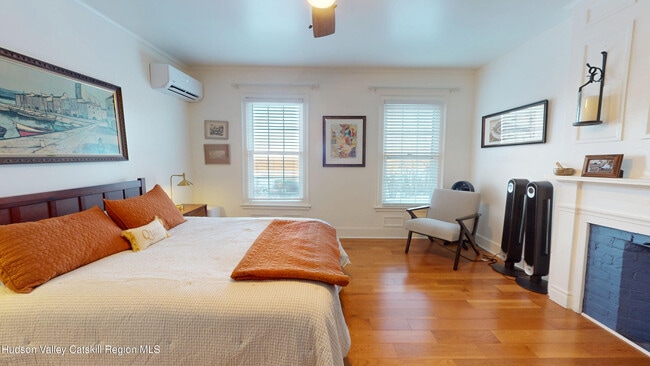 Building Photo - 34 Ely St