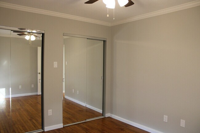 Building Photo - 10622 Hermosa Dr