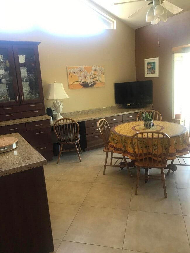 Building Photo - 3505 Ridgeview Cir S