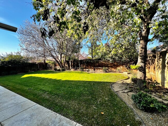 Building Photo - 11116 Southwales Ct