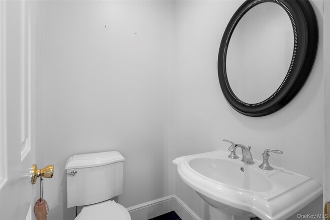 Building Photo - 46 Kane Ave