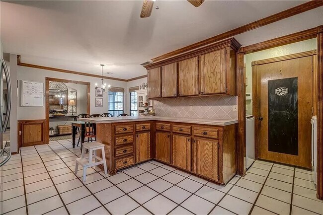 Building Photo - 2513 Redwood Ln