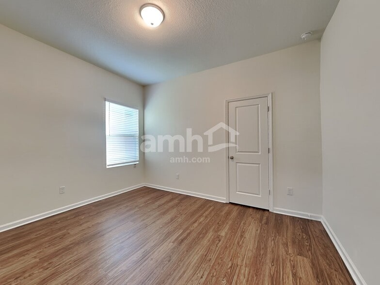 Building Photo - 11615 Oak Bend Ct