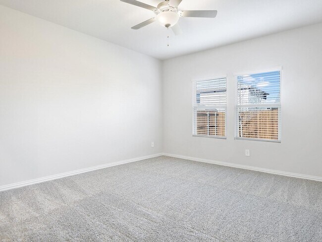 Building Photo - 208 Goosewood Dr