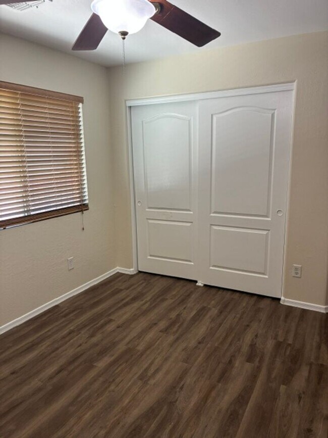 Building Photo - Spacious 4 Bedroom Home in Avondale!