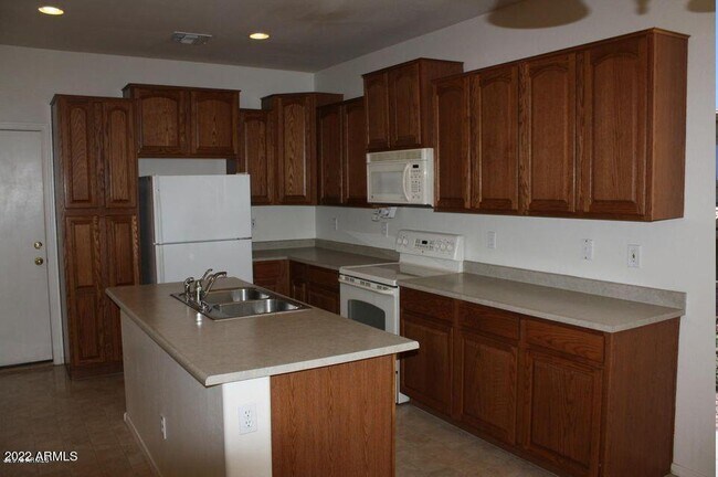 Building Photo - 1927 W Fruit Tree Ln