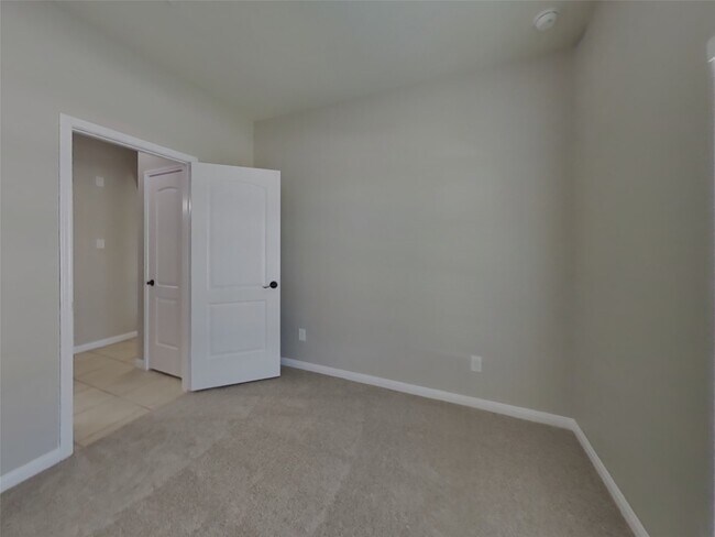 Building Photo - 7627 Daisy Port Ln