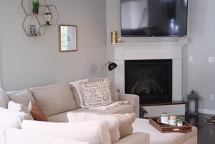 Building Photo - 150 Worcester St