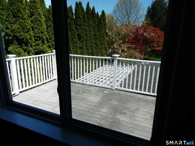 Building Photo - 306 Grovers Ave