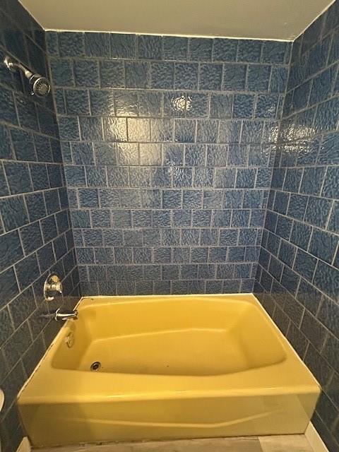 Building Photo - 6 Oxford Ln