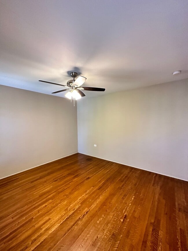 Building Photo - 8919-8921 Burton Way