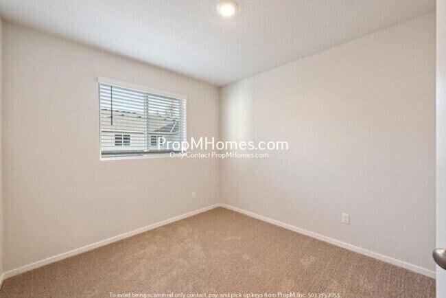 Building Photo - Newer Three Bedroom Townhome in Cornelius!
