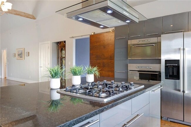 Building Photo - 2583 Mimms Ln