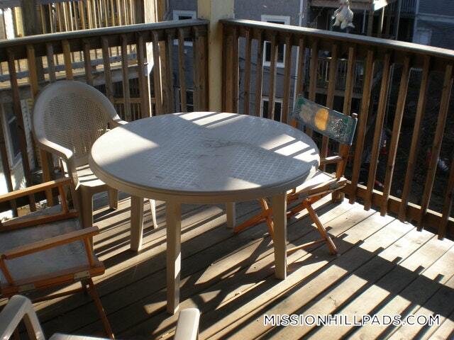 Building Photo - 103 Calumet St