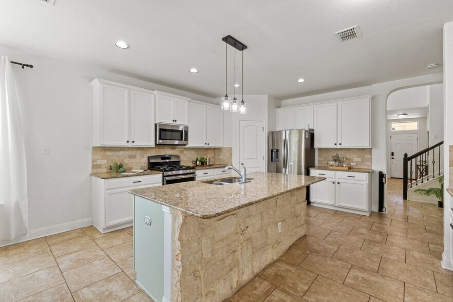 Building Photo - 22438 Akin Fawn