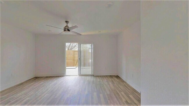 Building Photo - 1913 Hearthstone Dr