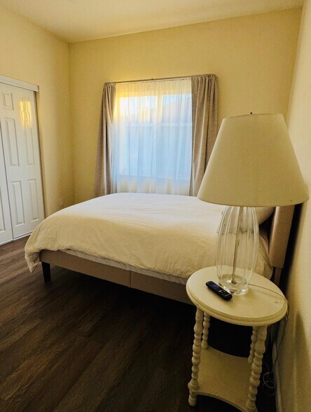 Building Photo - 314 N 6th St