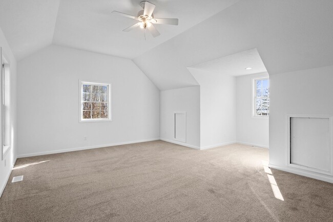 Building Photo - Charming 3+ Bedroom Cape Cod with Water View – Between Traverse City & Suttons Bay