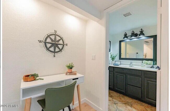 Building Photo - 4554 E Paradise Village Pkwy N