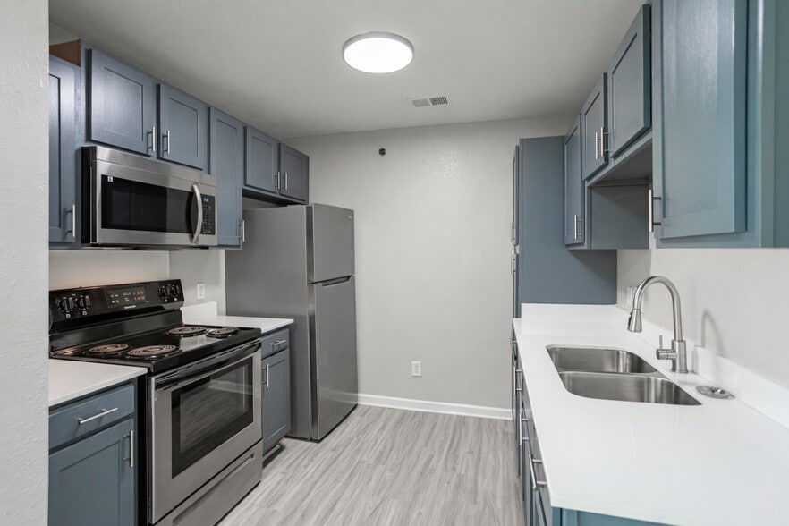 Building Photo - Park Place Apartments