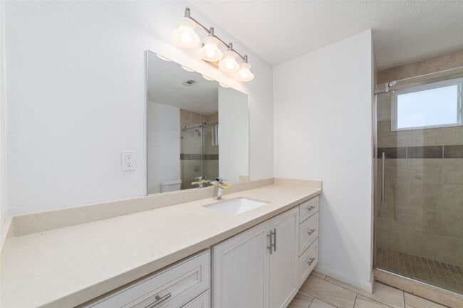 Building Photo - 10907 Sageleaf Ln