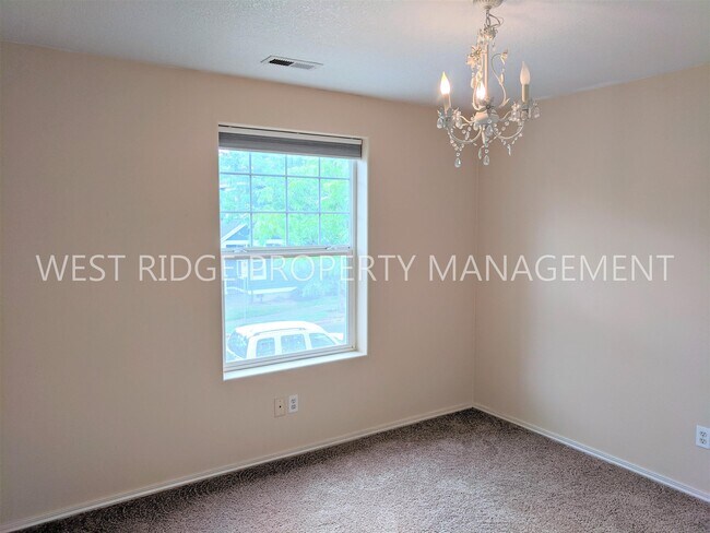 Building Photo - 519 SW 207th Ave