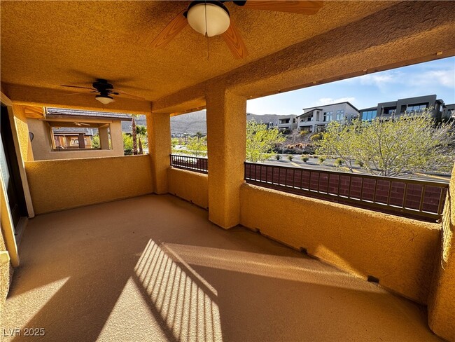 Building Photo - 5361 Candlespice Way