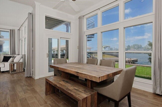 Building Photo - 12374 Lake Vista Dr