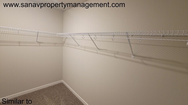 Building Photo - 5809 NE Verona Dr