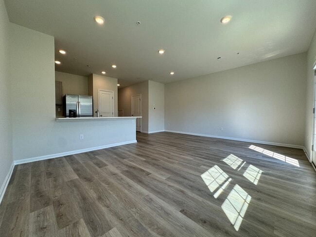 Building Photo - PARKLAND SCHOOLS- NEW CONSTRUCTION 3 BDRM ...