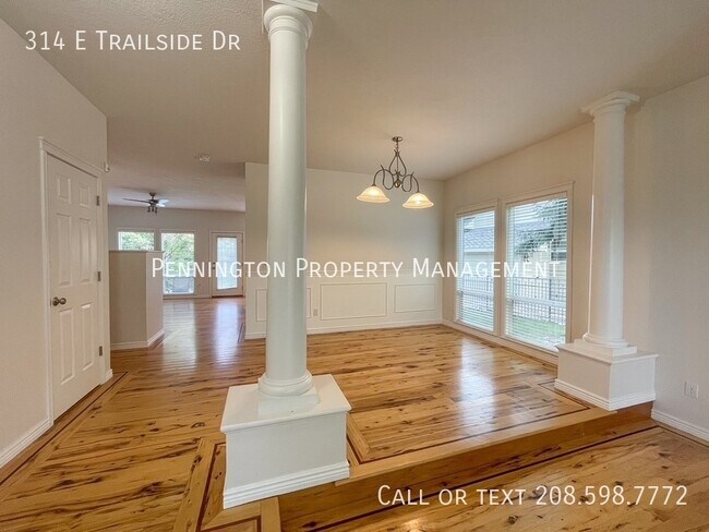 Building Photo - 314 E Trailside Dr