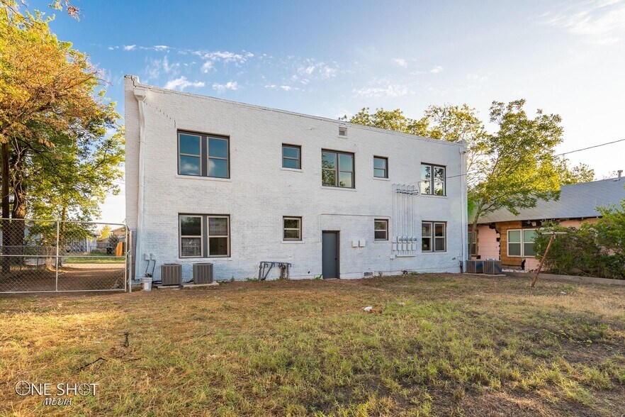 Building Photo - 1849 S 5th St