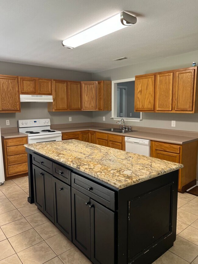 Building Photo - Convenient Location in Ooltewah