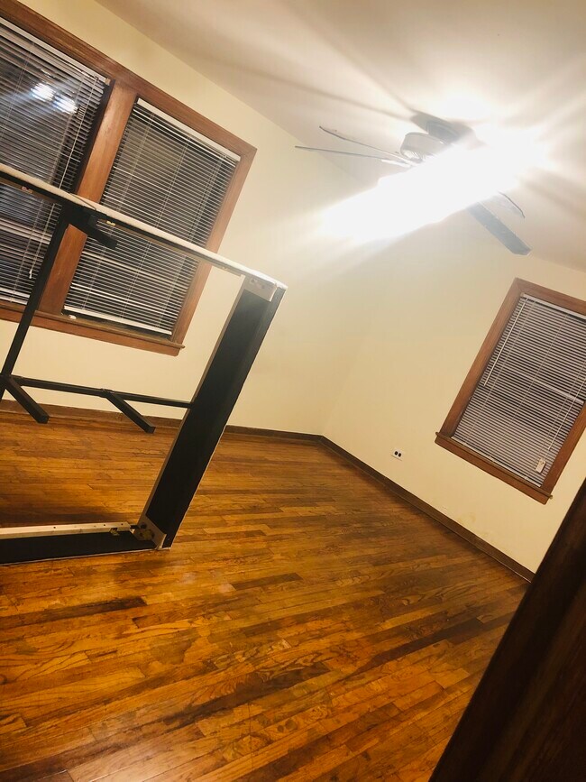 Building Photo - 5127 S Lawndale Ave