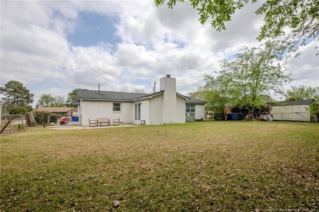 Building Photo - 1214 Berkshire Rd