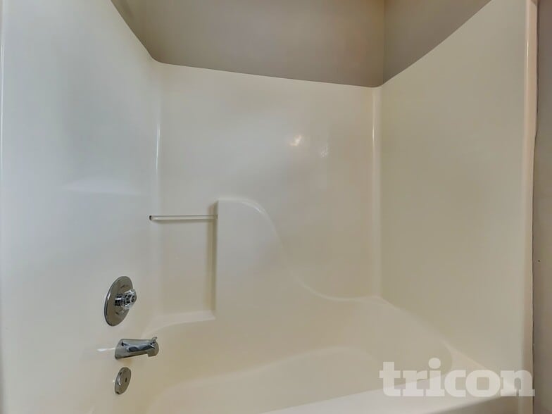 Building Photo - 113 Ivy Brook Dr