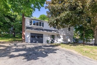 Building Photo - 110 Low St