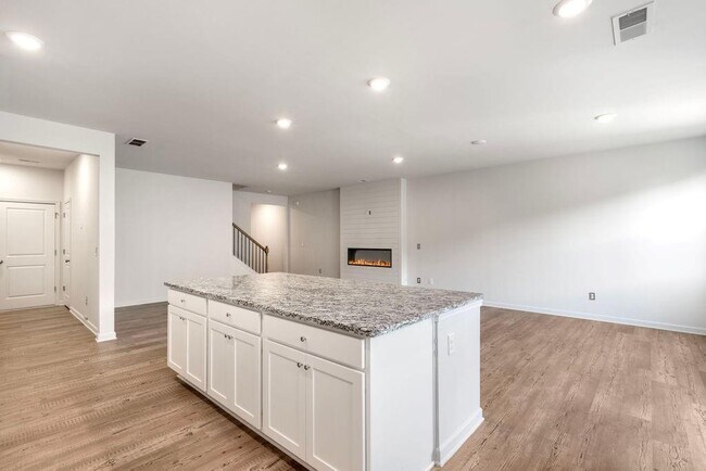 Building Photo - 420 Pt Pl Dr