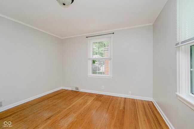 Building Photo - 4702 Rookwood Ave