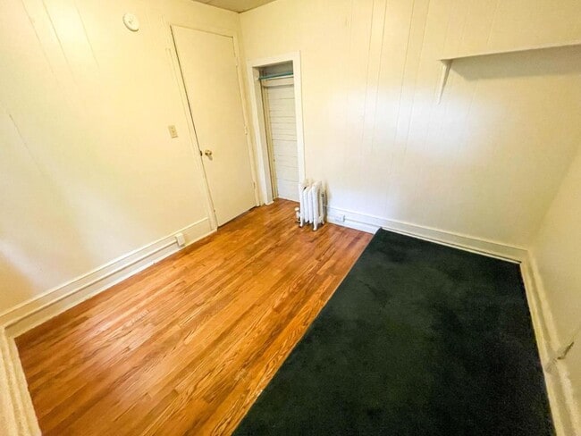 Building Photo - 103 E Spencer St