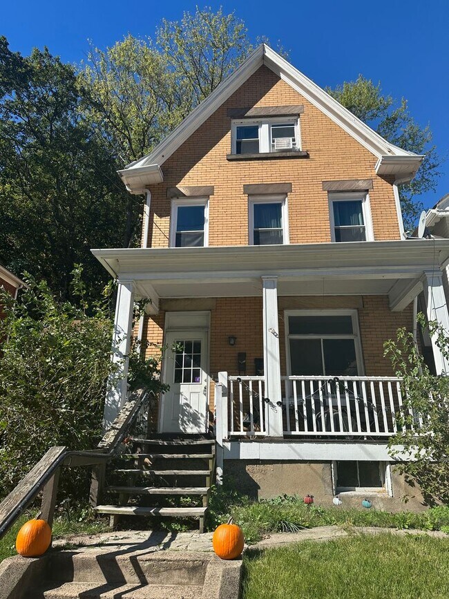 Building Photo - 526 Westinghouse Ave