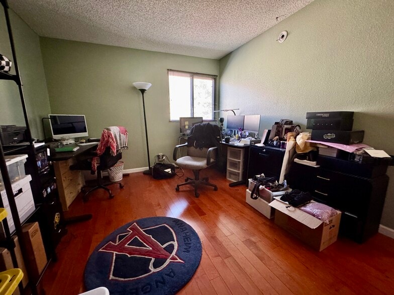 Building Photo - 8176 Manitoba St