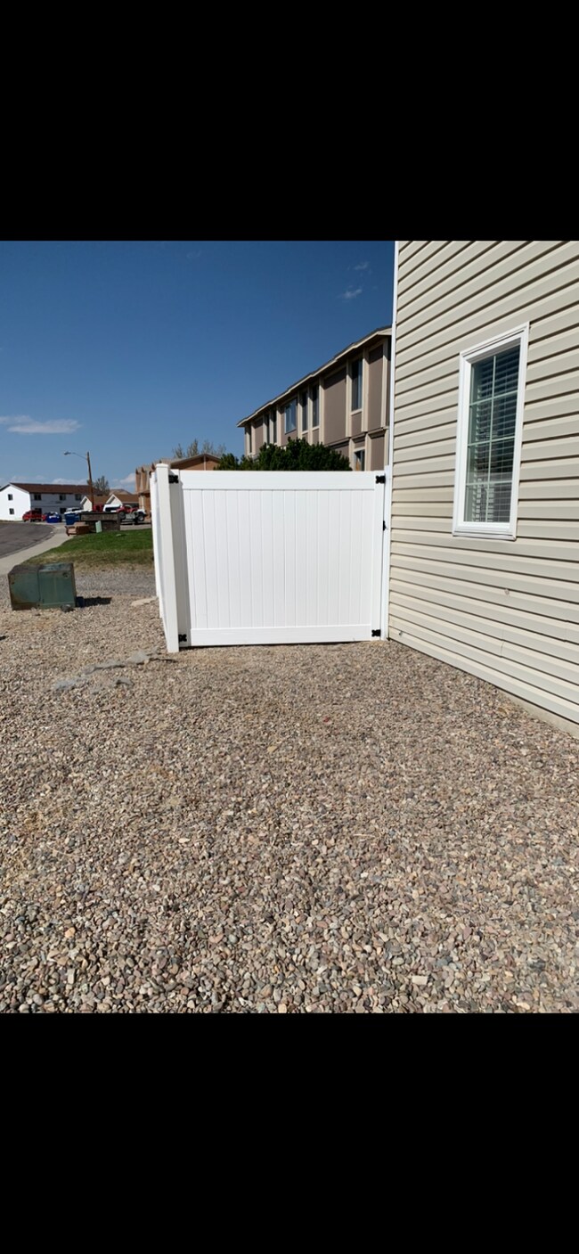 Building Photo - 2260 Cumorah Way