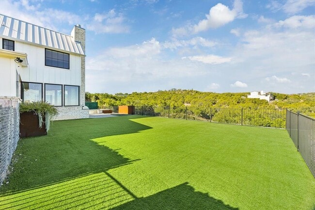 Building Photo - 5000 Creek Meadow