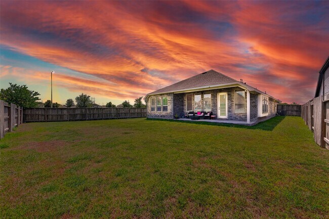 Building Photo - 4441 Jessamine Creek Trl