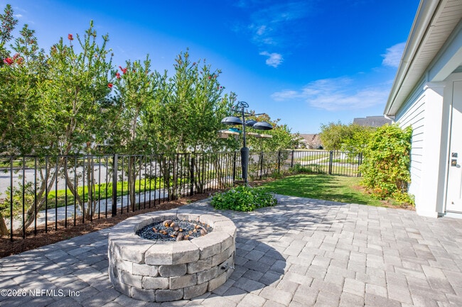 Building Photo - 11 Mascotte Pl