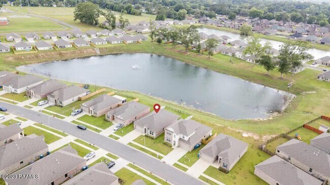 Building Photo - 406 Starlight Dr